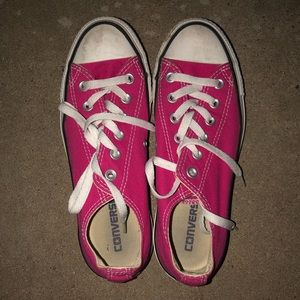 Women’s Converse Chuck Taylors